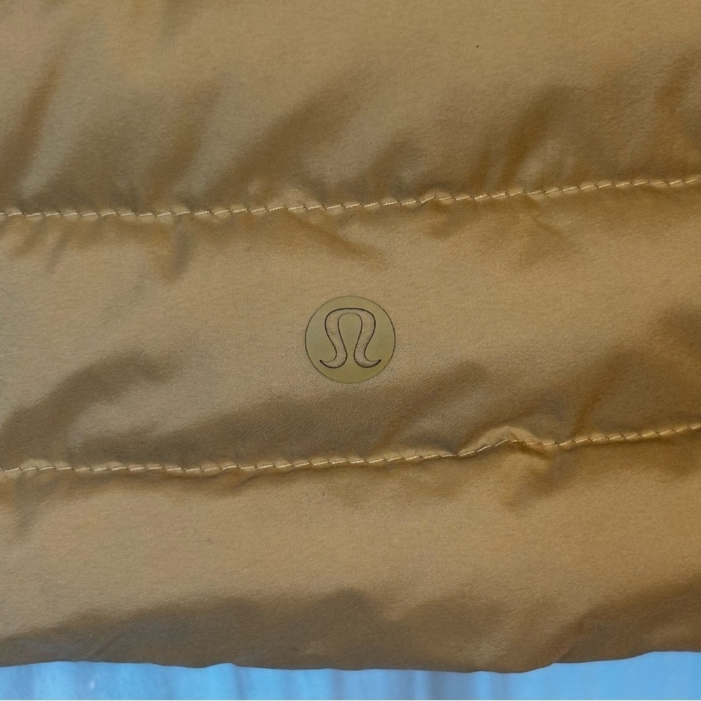 Lululemon Pack It Down Vest Golden Goose Puffer Size 8 - Picture 3 of 11